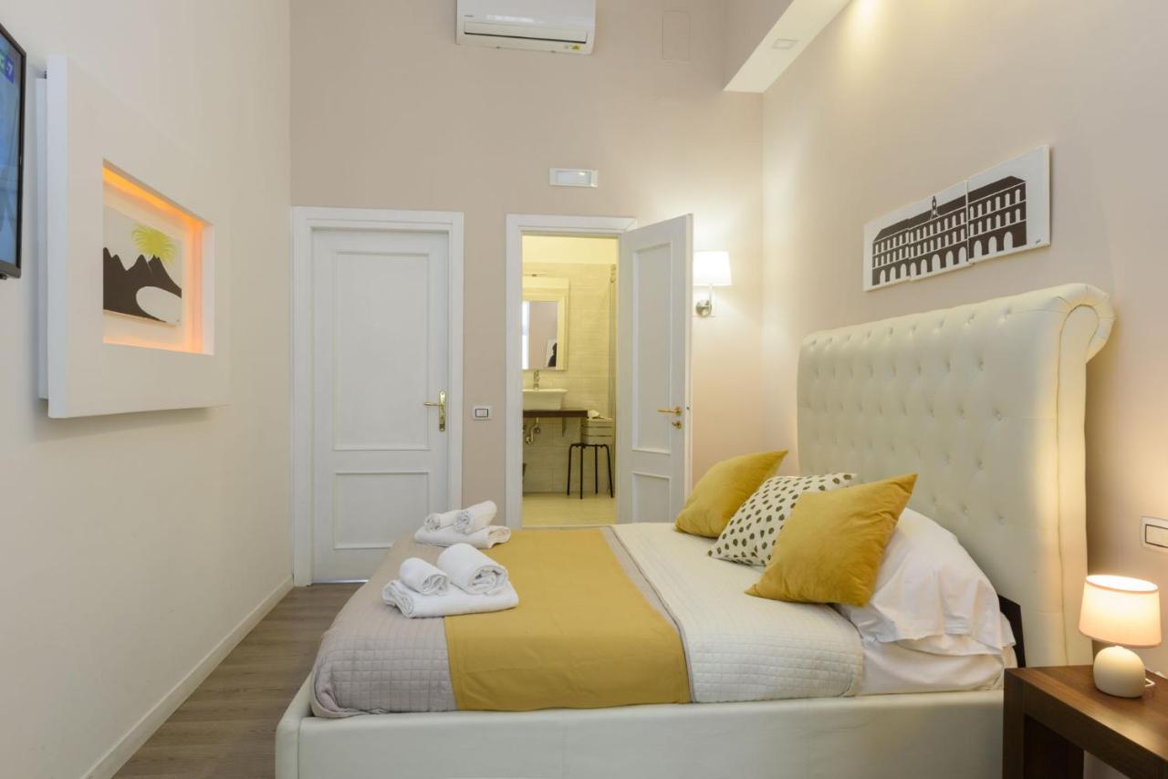 Bed and Breakfast Domus Angioina Nápoles Exterior foto