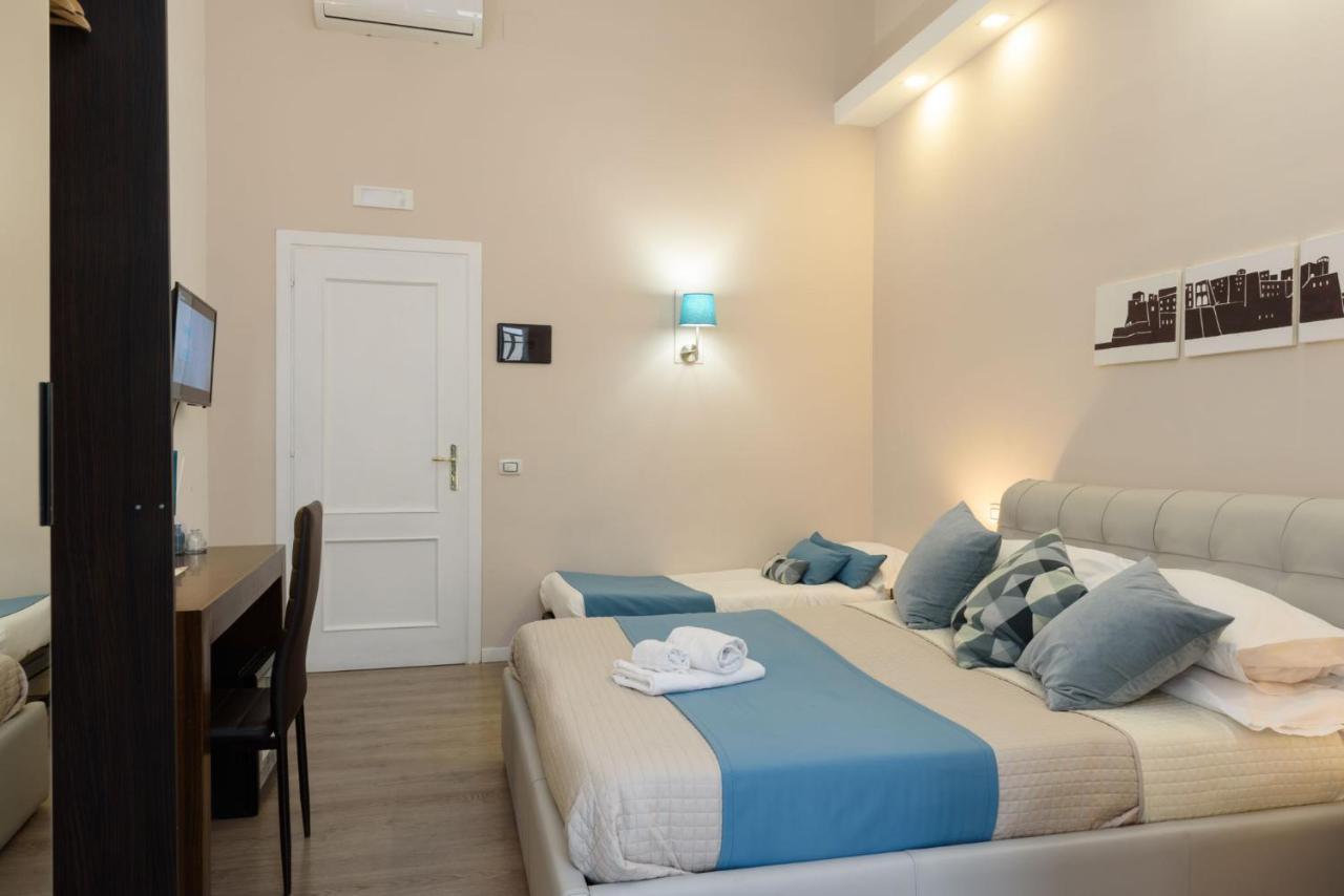Bed and Breakfast Domus Angioina Nápoles Exterior foto