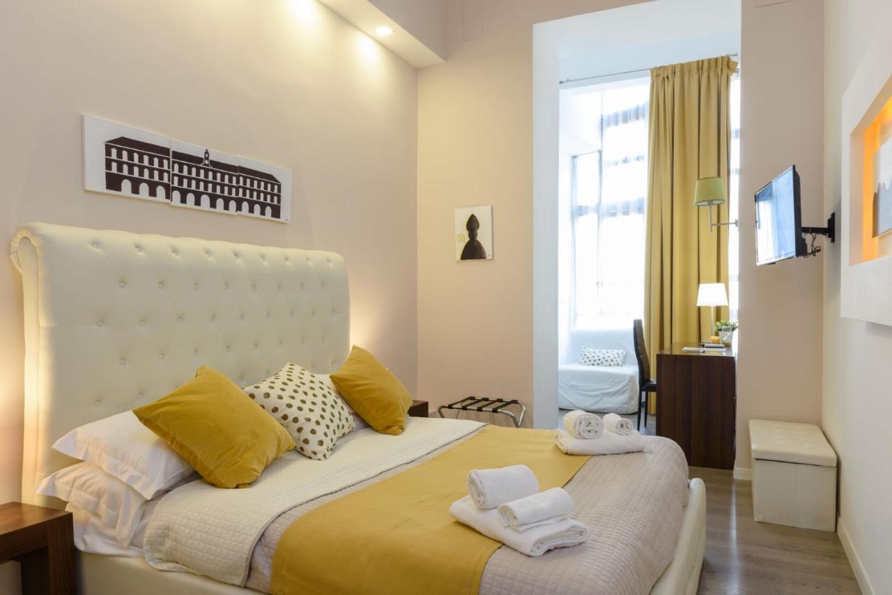 Bed and Breakfast Domus Angioina Nápoles Exterior foto